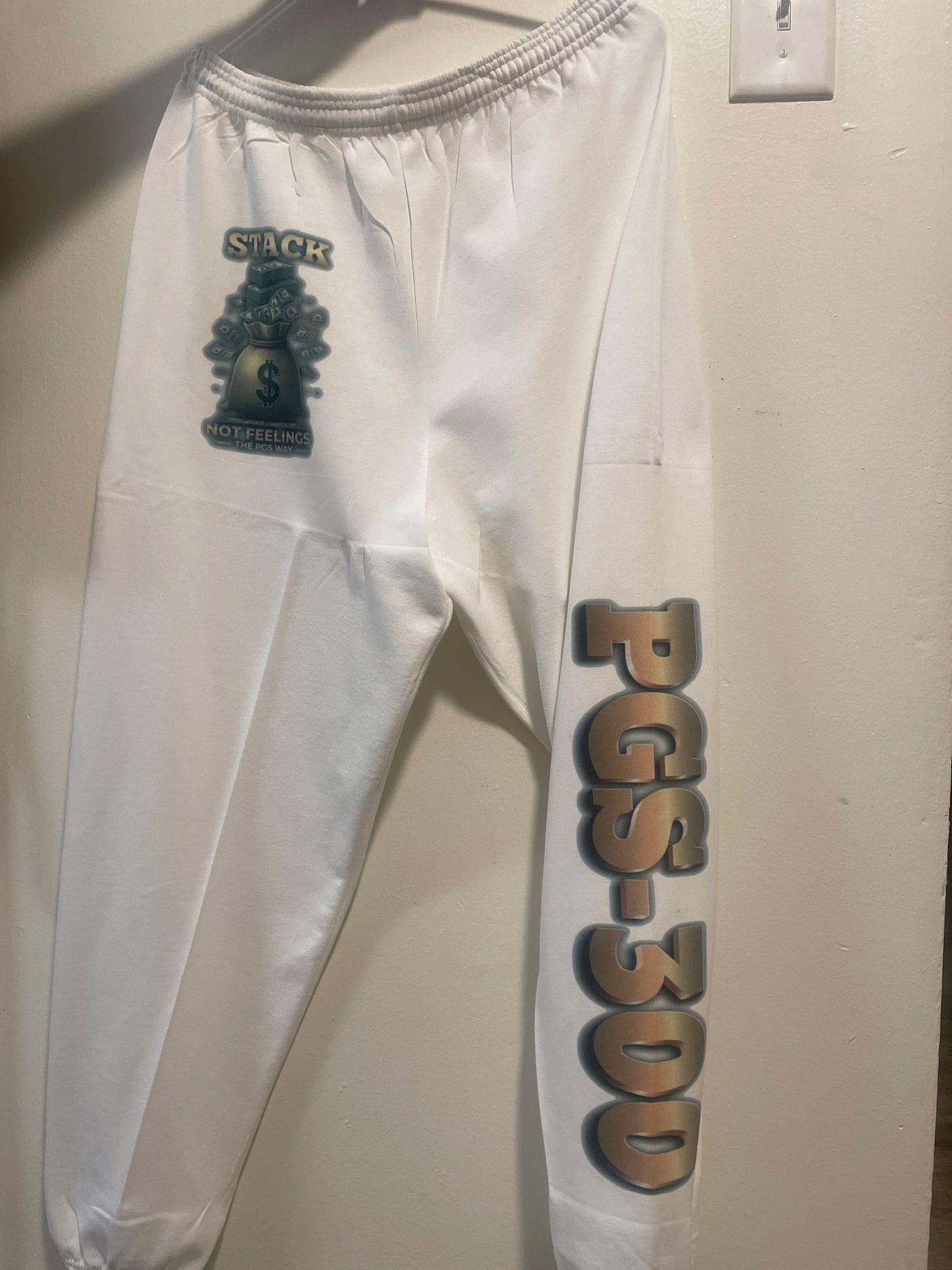 CUSTOMIZED SWEATPANTS