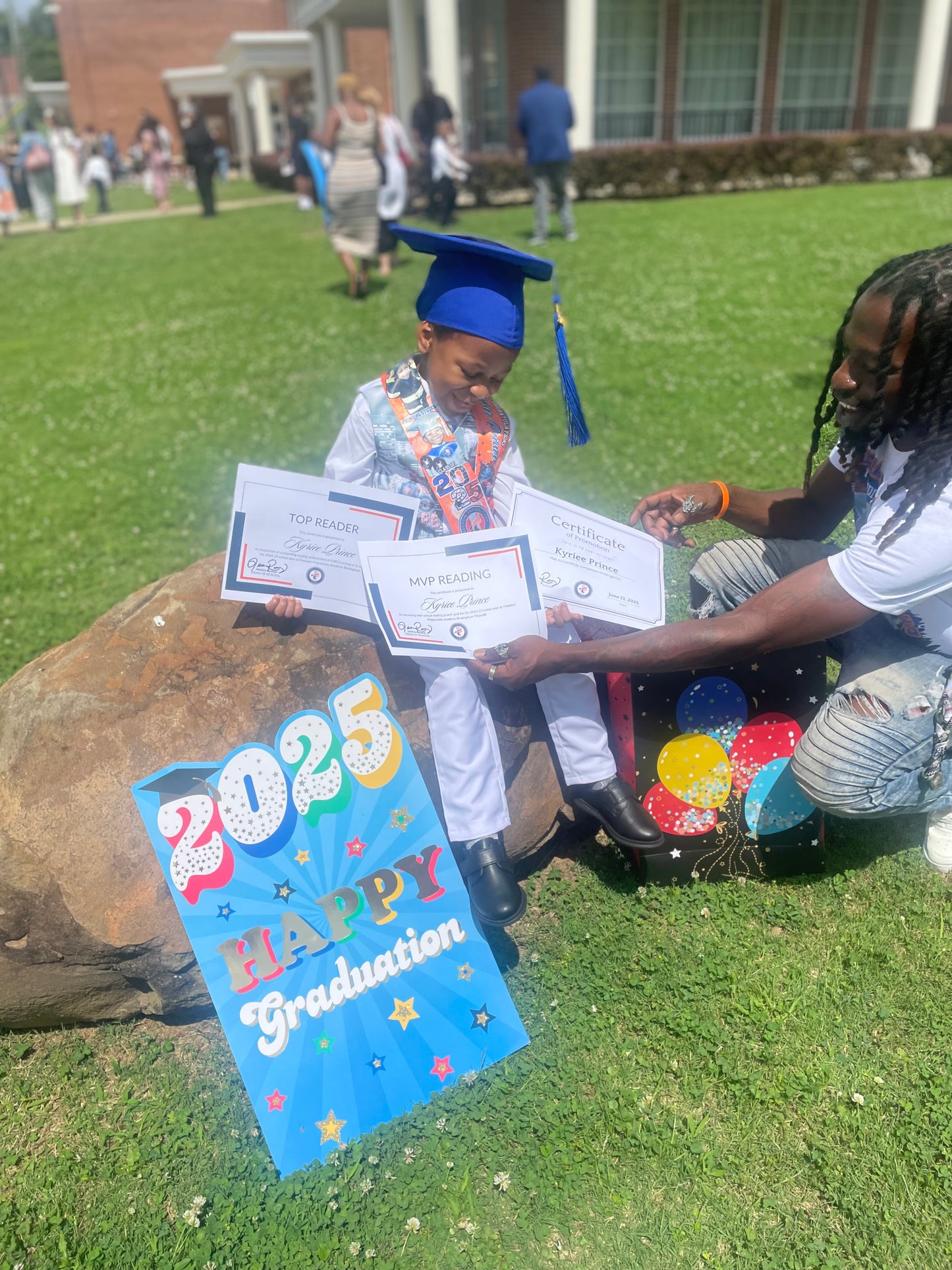 CUSTOMIZED GRADUATION CAP TOPPER