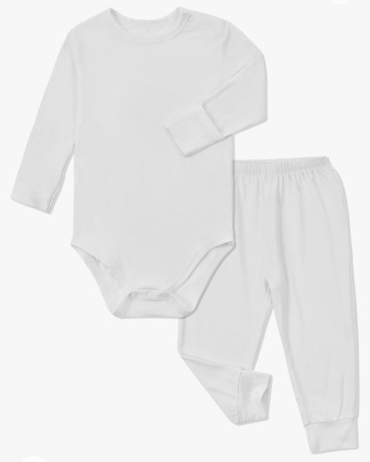CUSTOM NEWBORN OUTFITS (DM FOR CONSULTATION)